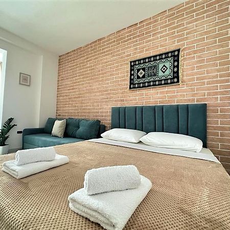 Trea Accomodations - Port Side Влёра Экстерьер фото