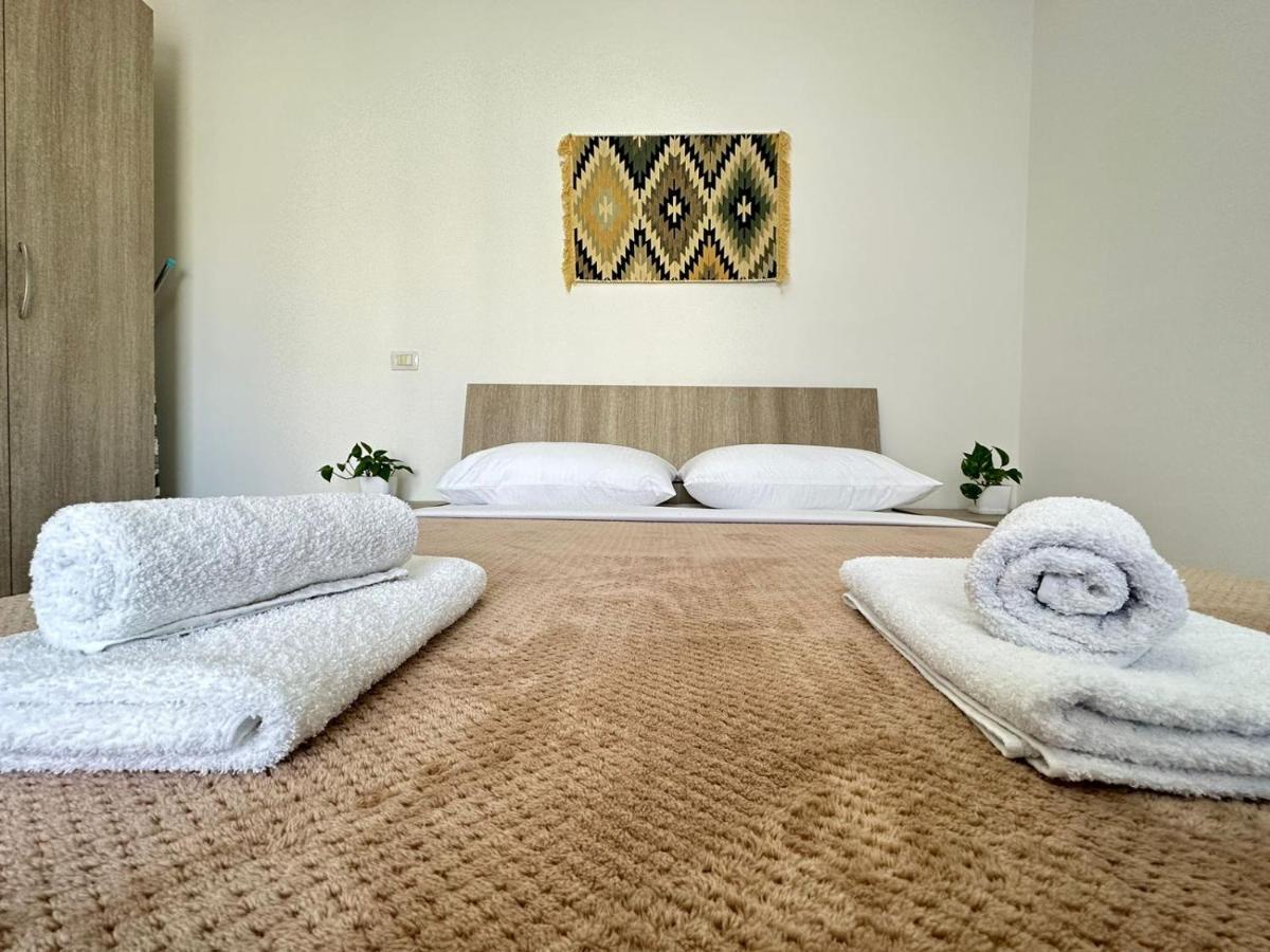Trea Accomodations - Port Side Влёра Экстерьер фото