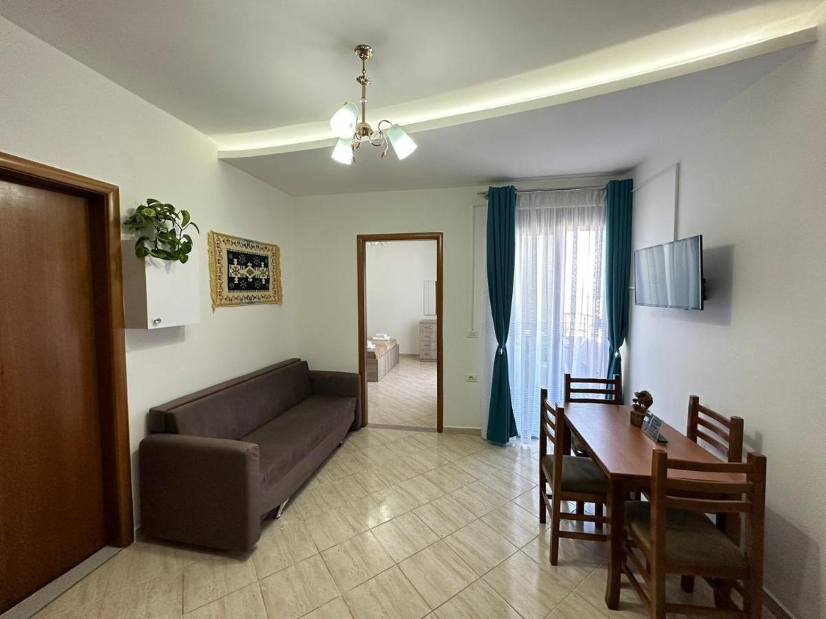 Trea Accomodations - Port Side Влёра Экстерьер фото