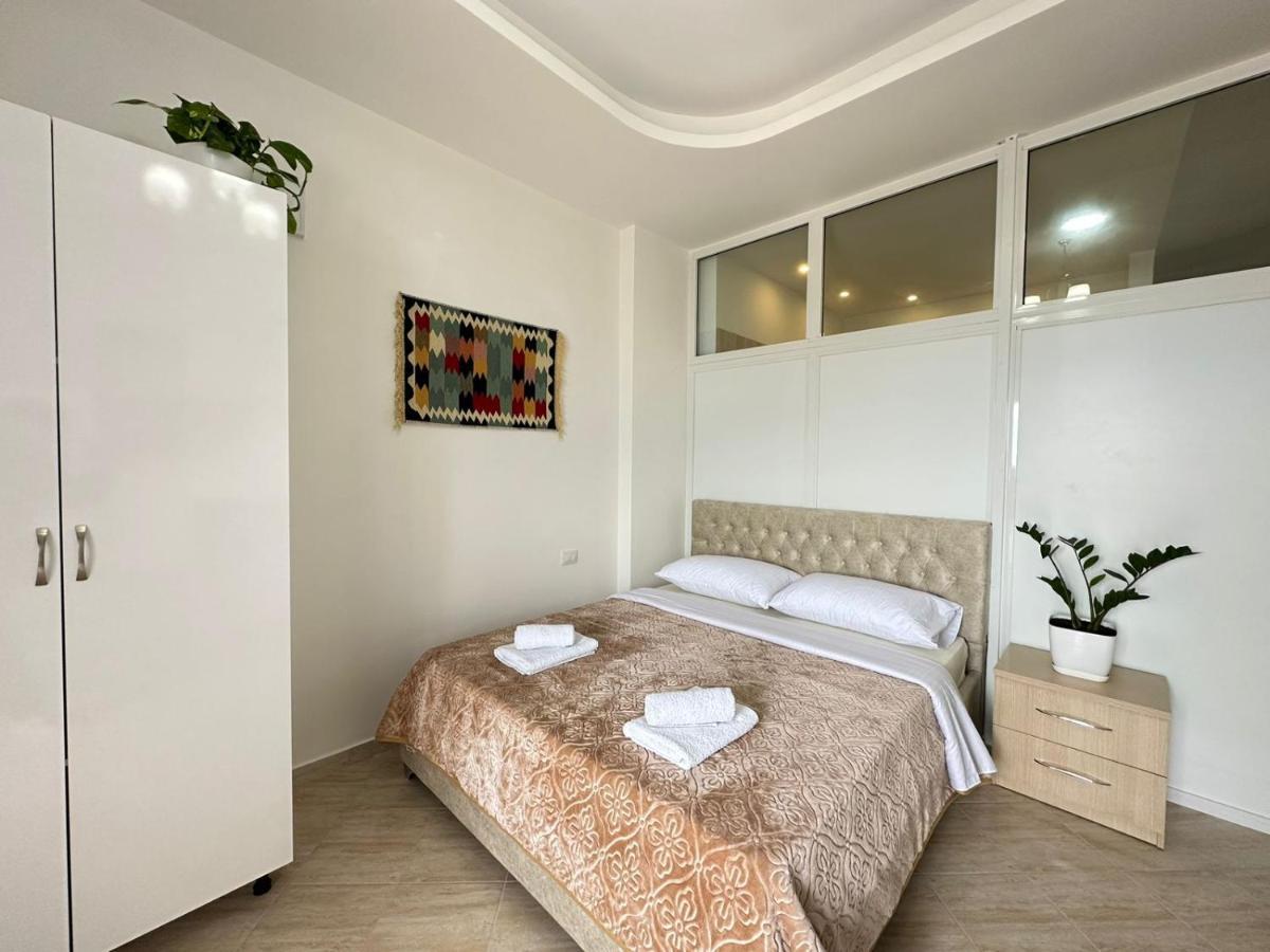 Trea Accomodations - Port Side Влёра Экстерьер фото